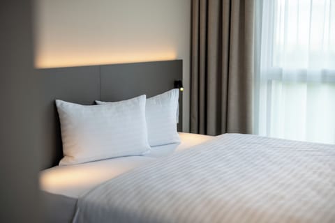 Standard Double or Twin Room | Hypo-allergenic bedding, in-room safe, desk, blackout drapes
