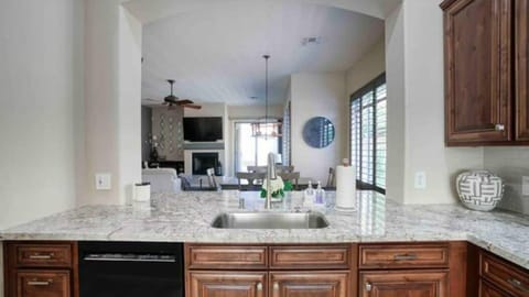 Studio (3 Bedrooms) | Private kitchen | Fridge, microwave, oven, blender