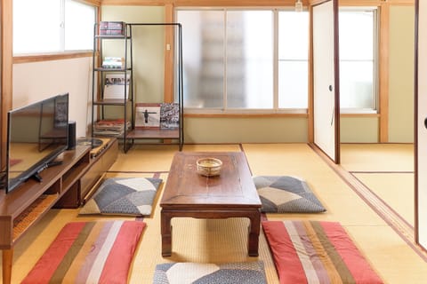 Room | 1 bedroom, iron/ironing board, free WiFi, bed sheets
