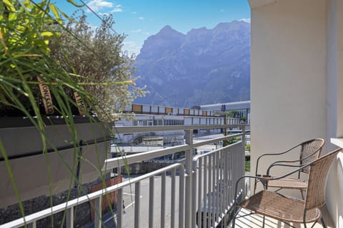 Family Apartment, 2 Bedrooms, Balcony (Appartamento Fabio Few Min From Lake) | Property grounds