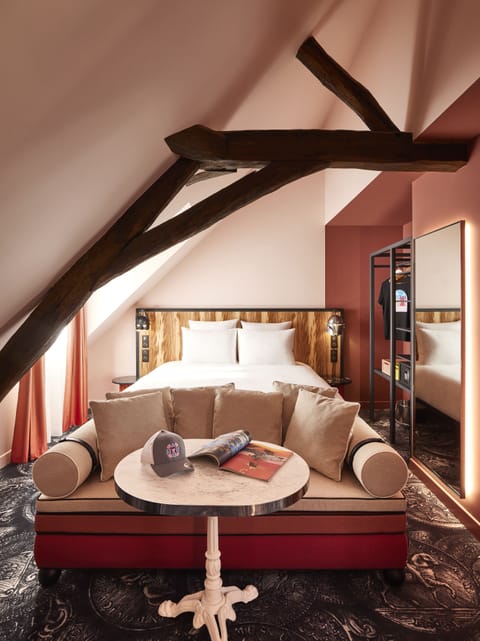 Large Double Room - Mom | In-room safe, individually decorated, individually furnished