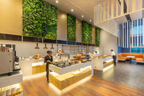 Daily buffet breakfast for a fee