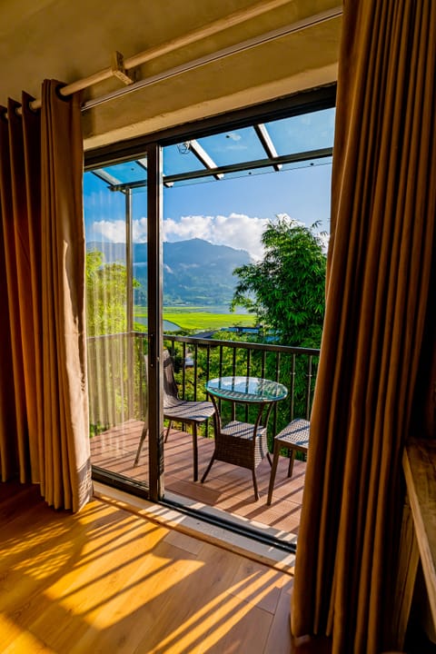 Deluxe Tree House | Free WiFi