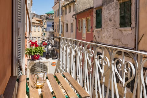 Gallery Apartment | Balcony