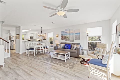 House, Multiple Beds, Balcony, Ocean View (21720 Front Beach Rd) | Living area | 42-inch flat-screen TV with digital channels