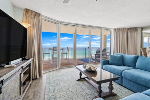 Condo, Multiple Beds, Hot Tub, Ocean View | Living area | 40-inch TV with digital channels