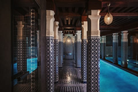 2 treatment rooms, massages