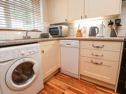 Fridge, dishwasher, electric kettle, toaster