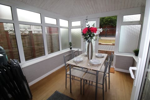 Room | Terrace/patio