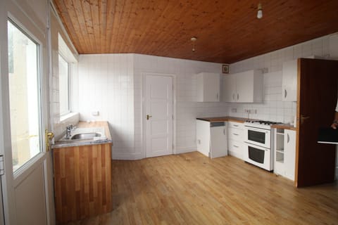 Comfort House | Living area | Flat-screen TV