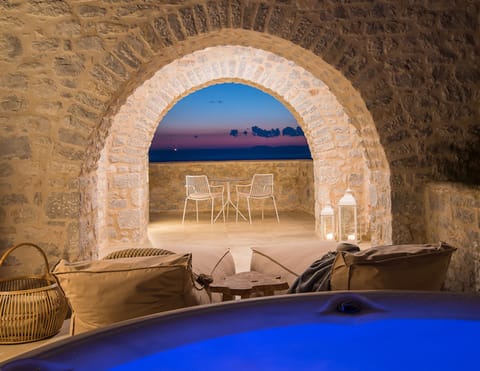 Luxury Villa | Terrace/patio