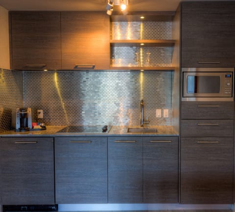 Executive Suite, Ocean View (NOT Pet-friendly) | Private kitchen | Microwave, stovetop, coffee/tea maker, toaster