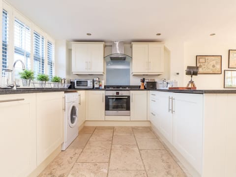 Fridge, dishwasher, electric kettle, toaster