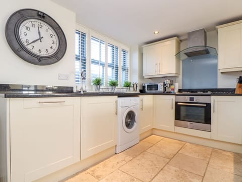 Fridge, dishwasher, electric kettle, toaster