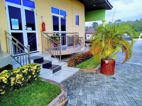 Room, Multiple Bedrooms, Accessible, Smoking | Exterior detail