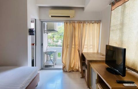 Standard Double Room | Free WiFi, bed sheets