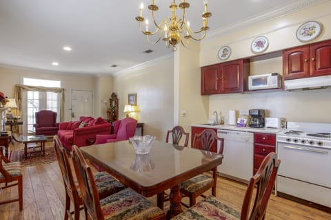 Cottage, 2 Bedrooms, Non Smoking | Desk, iron/ironing board, free WiFi, bed sheets