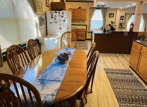 Family House | In-room dining