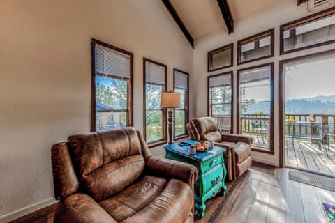 Studio (3 Bedrooms) | Property amenity