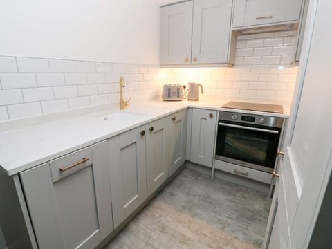 Fridge, dishwasher, electric kettle, toaster