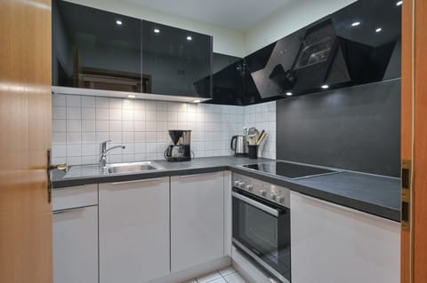 Junior Apartment, 2 Twin Beds (small) | Private kitchen | Full-size fridge, dishwasher, cleaning supplies