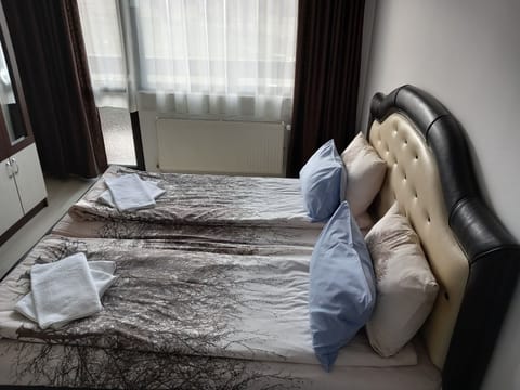 Standard Twin Room | Rollaway beds, free WiFi, bed sheets