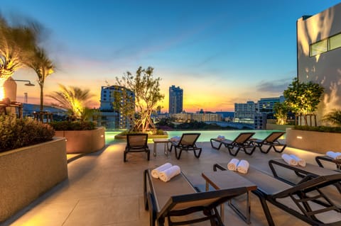 Rooftop pool