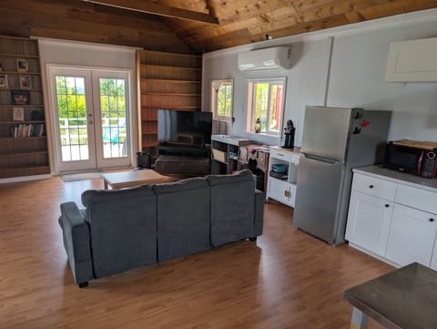 Panoramic Cabin, Bay View | Living area | 50-inch Smart TV with digital channels, streaming services