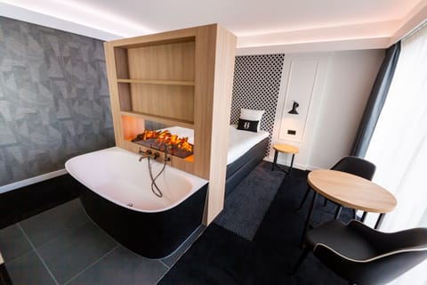 Luxury Double Room | Premium bedding, in-room safe, soundproofing, free WiFi