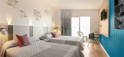 Minibar, desk, laptop workspace, blackout drapes