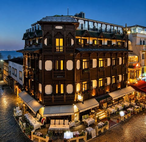 Front of property - evening/night