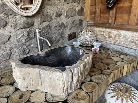 Traditional Bungalow | Bathroom | Shower, rainfall showerhead, designer toiletries, hair dryer