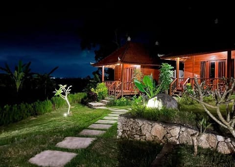 Standard Double Room, Sea View | Desk, free WiFi, bed sheets