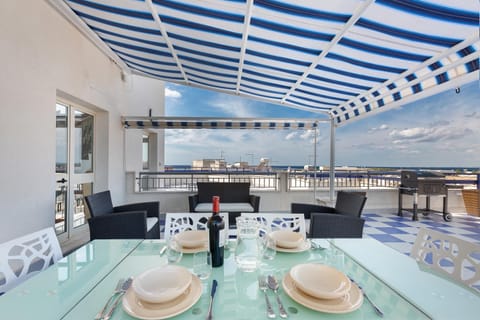 Apartment | Terrace/patio