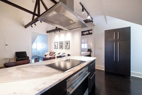 Frenchman Executive Suite | Living area | 40-inch LCD TV with cable channels, TV