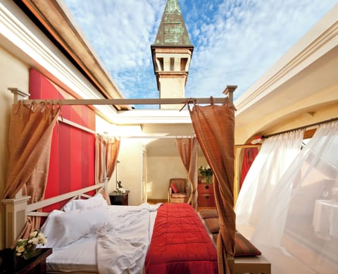 Luxury Room | Premium bedding, minibar, in-room safe, individually decorated