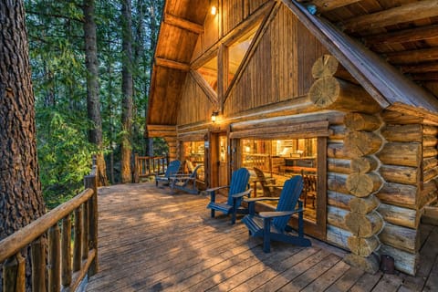 Cabin, 4 Bedrooms | Terrace/patio
