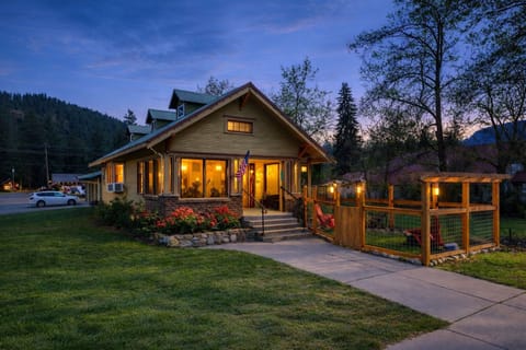 House, 4 Bedrooms | Exterior