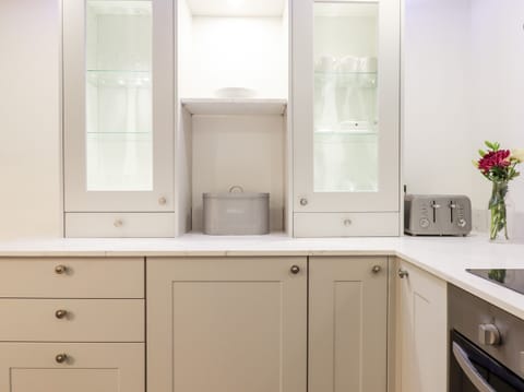 Fridge, dishwasher, electric kettle, toaster