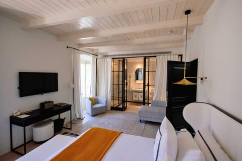 Junior Double Room | Egyptian cotton sheets, premium bedding, minibar, in-room safe