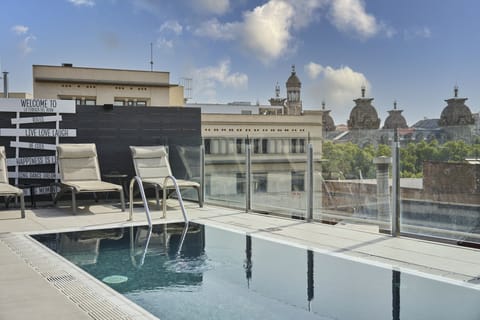 Seasonal outdoor pool, sun loungers