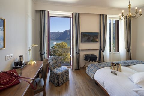 Panoramic Double Room, Balcony, Lake View | In-room safe, blackout drapes, free WiFi, bed sheets