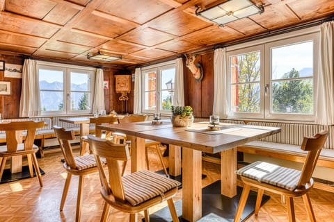 Standard House | In-room dining