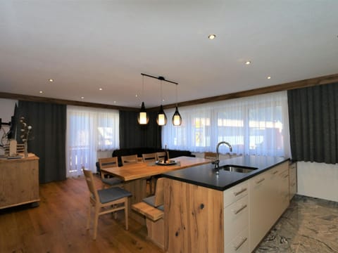 House | Private kitchen | Highchair