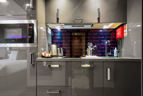 Smart Studio | Private kitchen | Fridge, microwave, stovetop, dishwasher