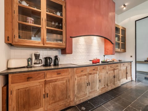 House | Private kitchen | Microwave, oven, dishwasher