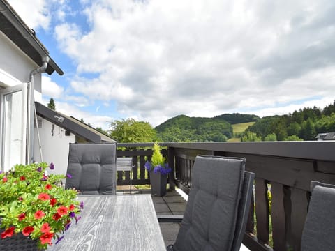 House | Balcony
