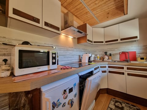 Chalet | Private kitchen | Highchair