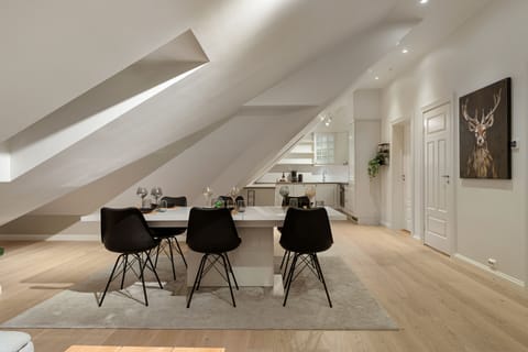 Premium Apartment, 3 Bedrooms, 2 Bathrooms, City View | Living area | TV