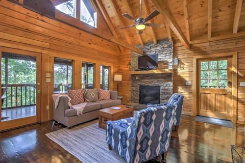 Cabin, 5 Bedrooms | Interior